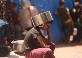 وكالات أممية: غزة على شفا المجاعة والإسقاطات الجوية غير فعالة وخطيرة