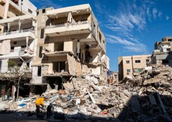 فولكر تورك يدعو إلى هدنة دائمة في لبنان في ظل استمرار معاناة المدنيين