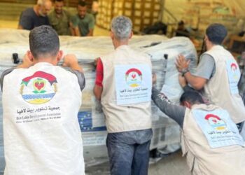 غزة – الأمم المتحدة تصف قرار إسرائيل بتعليق عمل منظمات إنسانية بالـ “مشين” وتحثها على إعادة النظر