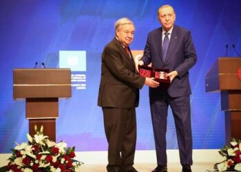 الأمين العام يحذر من خطورة الوضع في الشرق الأوسط ويحث على وقف الأعمال العدائية، والعودة للتفاوض